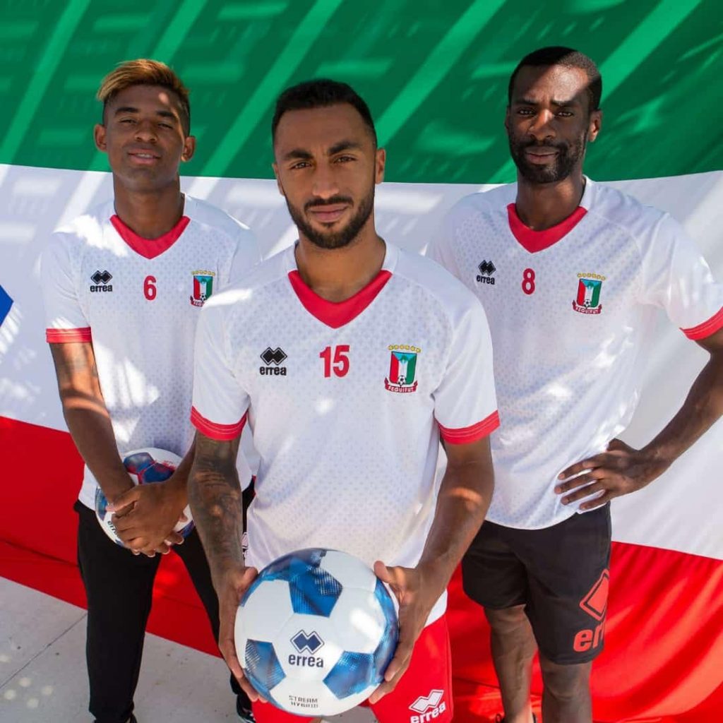 Las nuevas camisetas de Nzalang nacional : Guinea Ecuatorial sella