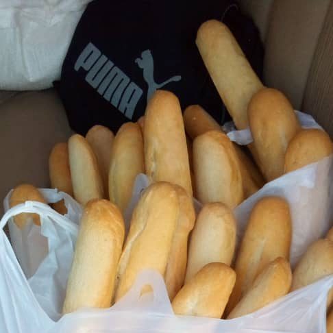Amenaza cumplida, un pan de Pegasos ya se vende a 100 XAF