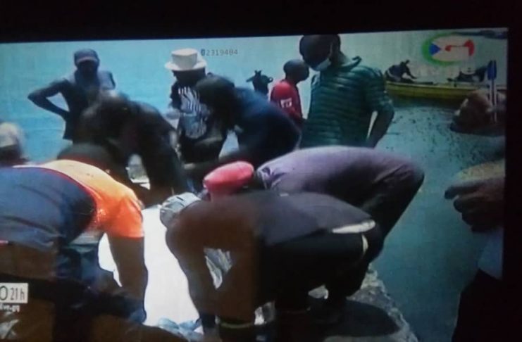 Se encuentra el cuerpo sin vida de un ghanés en una de las playas de Luba
