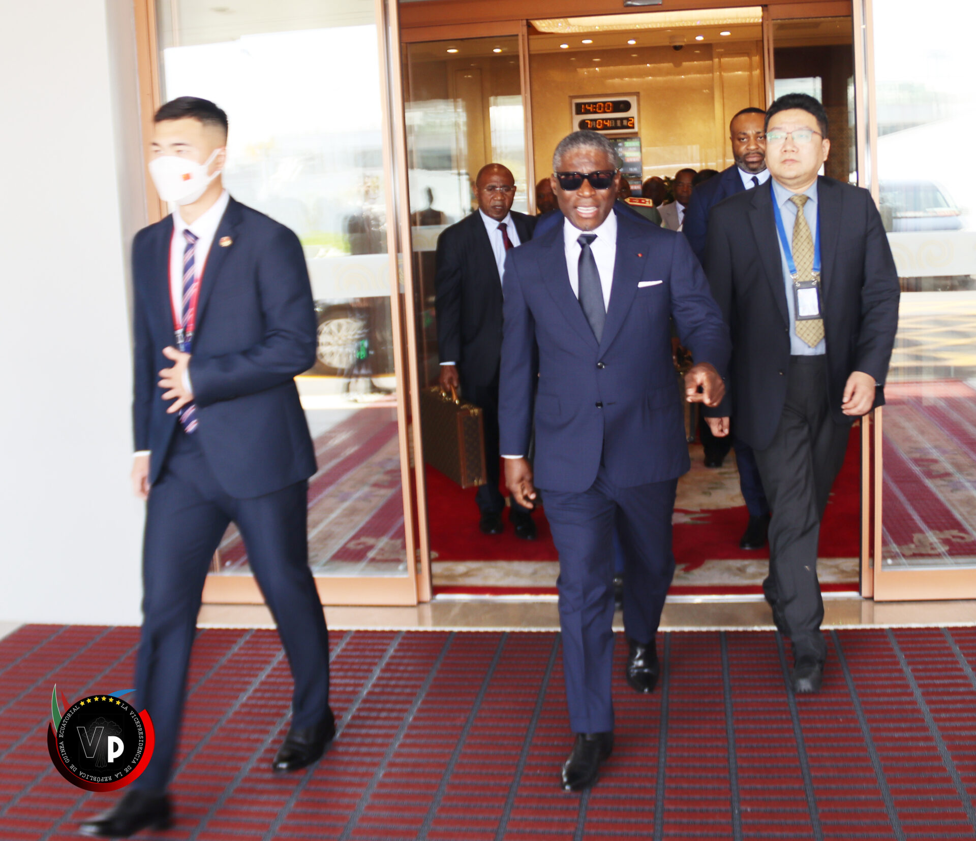 El Vicepresidente de la República aterriza en China para asistir al Foro Eco Global en la ciudad de Guiyang