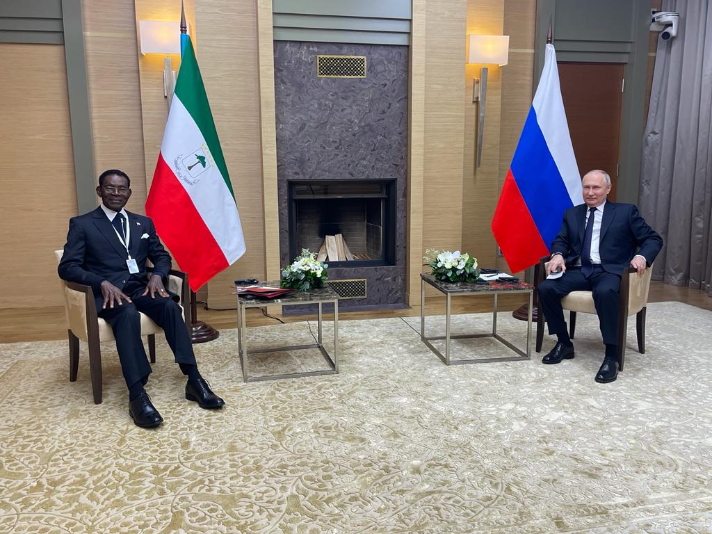 Encuentro entre Obiang Nguema Mbasogo y el presidente ruso Vladimir Putin en su residencia en Moscú