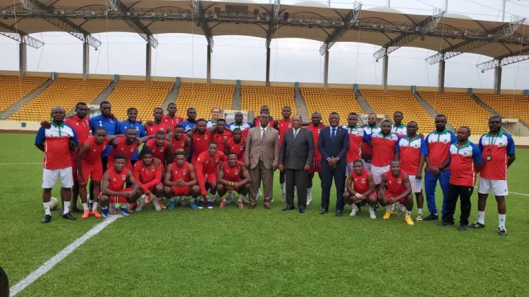 Obiang Nguema Mbasogo desea éxitos al Nzalang Local en el partido contra Congo este sábado en Malabo